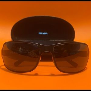 PRADA men's sunglasses black wire frames polarized  lenses with case.